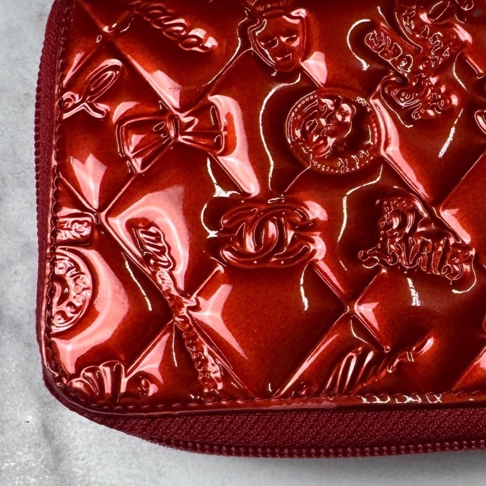 Chanel Wallet Quilted pattern leather CC camelia gorgeous! Boxless - Picture 3 of 4